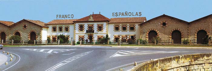 Fachada de las bodegas